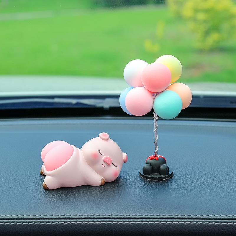 Cartoon Pig Butt Car Ornament: Cute, Creative High-End Interior Decoration