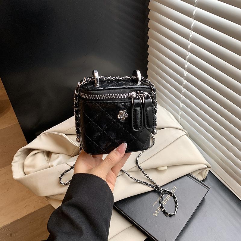 Chain bucket bag women's new fashion versatile casual high-end messenger bag box small square bag