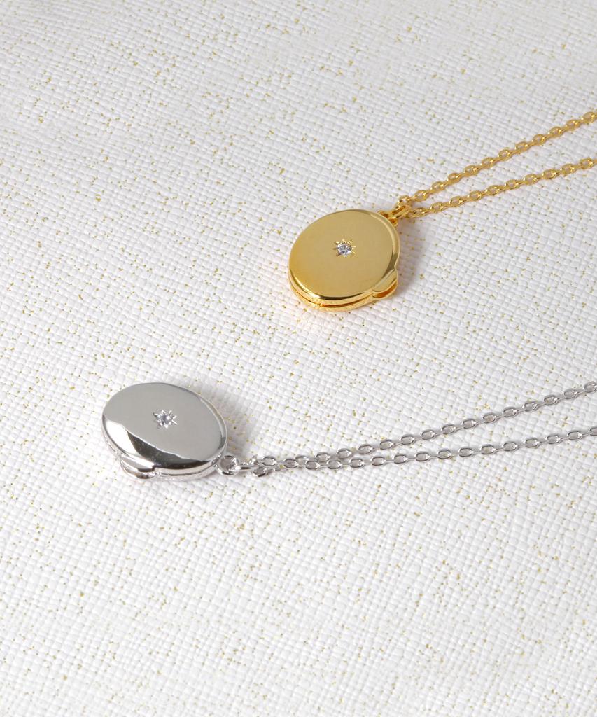 Code.H (Silver 925) Oval Frame Necklace