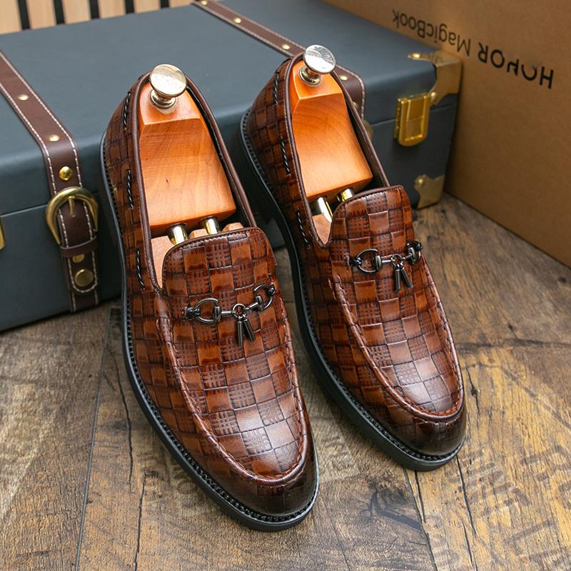 Fashion British Style Trendy New Men's Leather Casual Shoes Massage Soles Men's Banquet Dress Shoes Commuting Work Shoes Daily Versatile