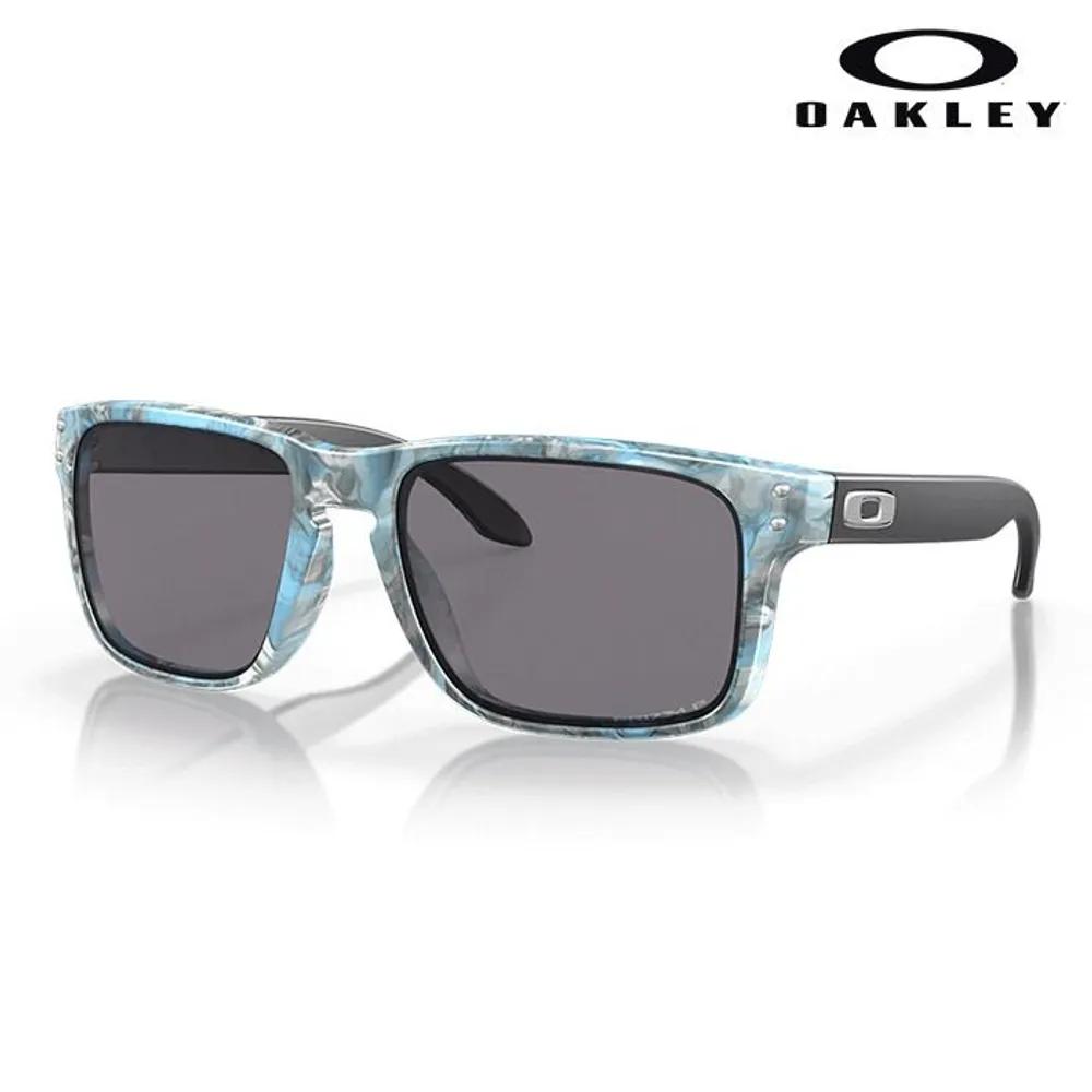 

[Oakley] Oakley Holbrook Grey Sports Sunglasses