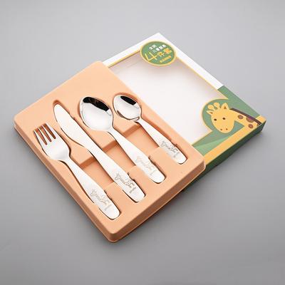 4 Pezzi Posate 304 Acciaio Inossidabile Stoviglie Carino Cartone Animato Adorabile Giraffa Modello Incisione Servizio da Tavola Cucchiaio Forchetta Set