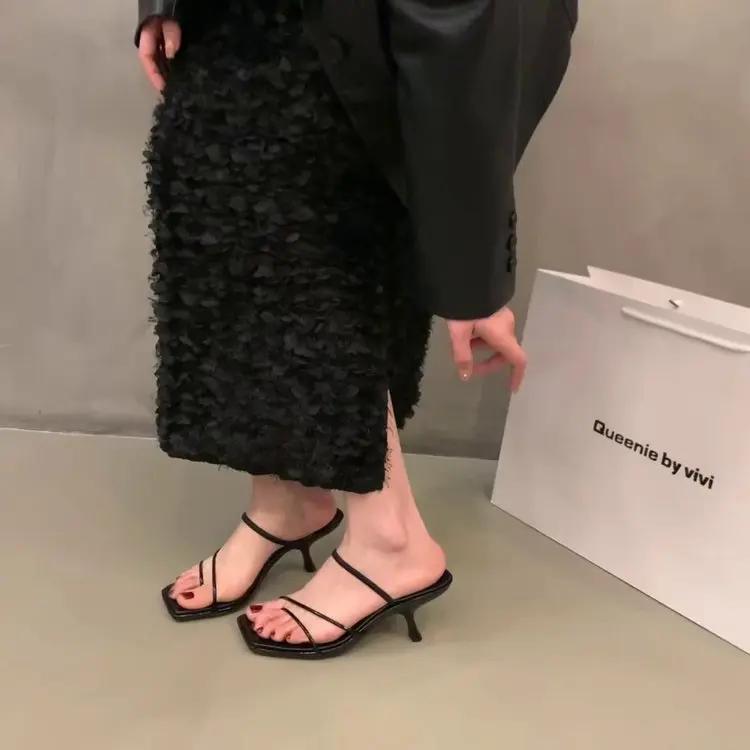 2025 Neue Echtleder Retro Eckige Zehen Pantoletten Mode Hoher Absatz Hausschuhe Damen Damen Sandalen