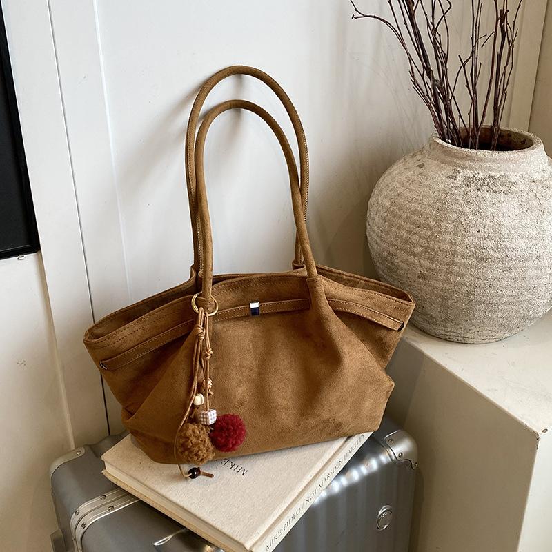 New Suede Pleated Retro Wing Bag 2025 Shoulder Bag Underarm Bag Large Capacity Retro Matte Tote Bag