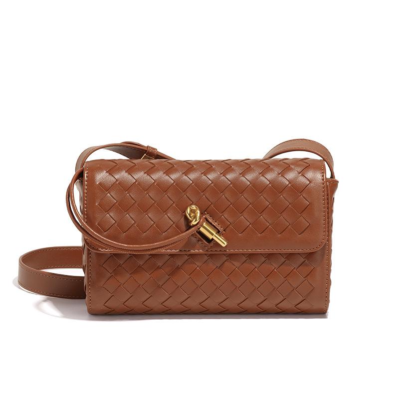 Small Square Bag with A Simple and Fashionable Lock Buckle, Hand-woven By A Woman, Can Be Worn Across The Shoulder
