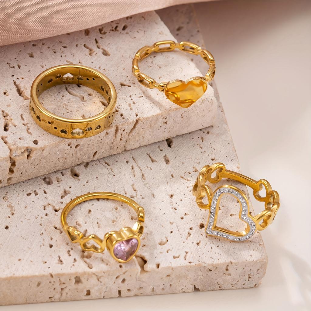 Stainless Steel Hollow Heart-Shaped Fashionable and Elegant Ring Set