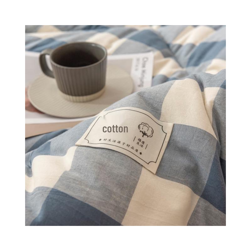 All-Season Cotton Quilt