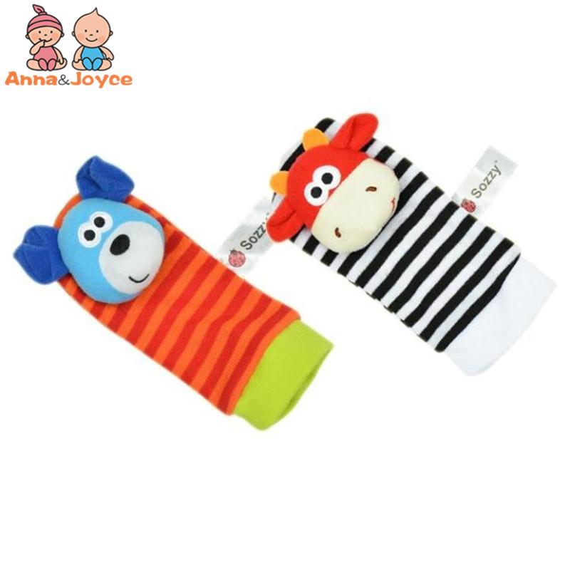 Kreslený pásek na zápěstí Chrastítka Zvířátka Ponožky Hračky pro kojence Měkké ruční zvonky Dětská chrastítka Plyšová ponožka