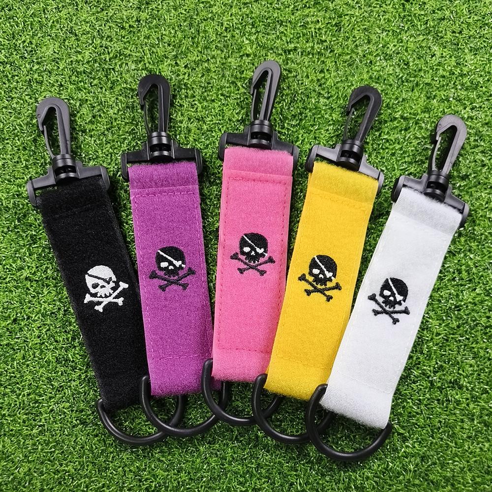 1Pcs Golf Hang Gloves Magic Tape with Carabiner Hook Skull Head Double-sided Small Hanging Can Be Hung On The Ball Bag Or Pants