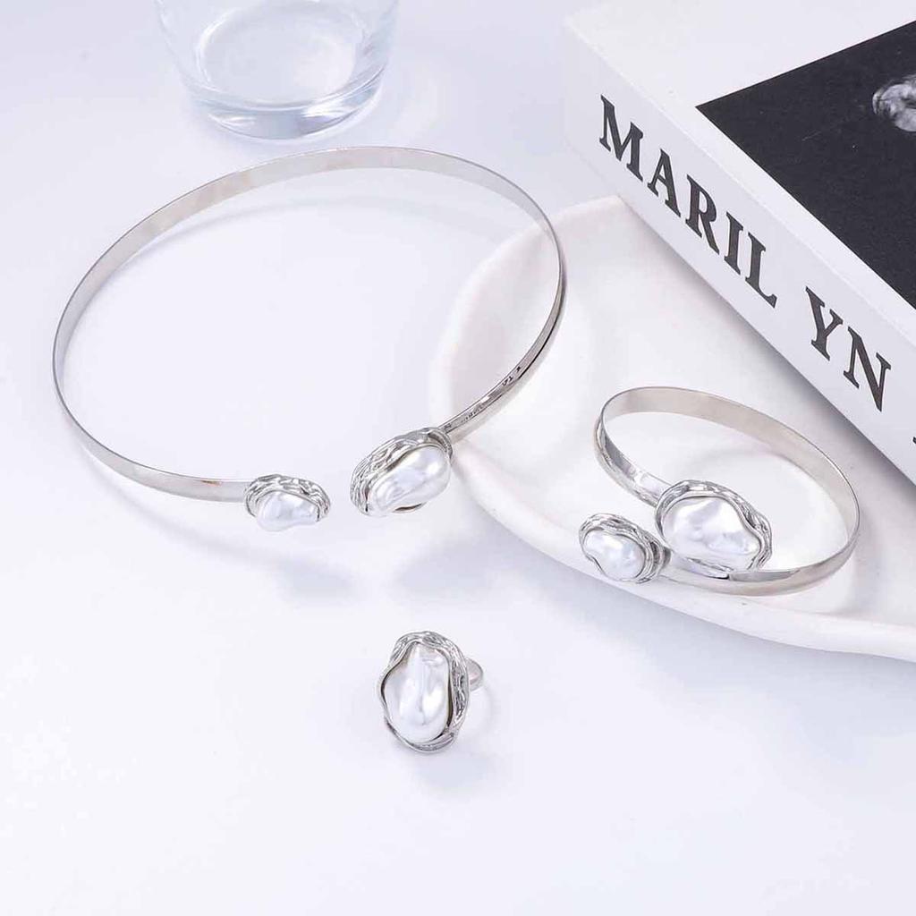 A Light Luxury, High-end Design Sense, Irregular-shaped Imitation Pearl, Exaggerated Opening Necklace, Bracelet, Ring and Women's Set