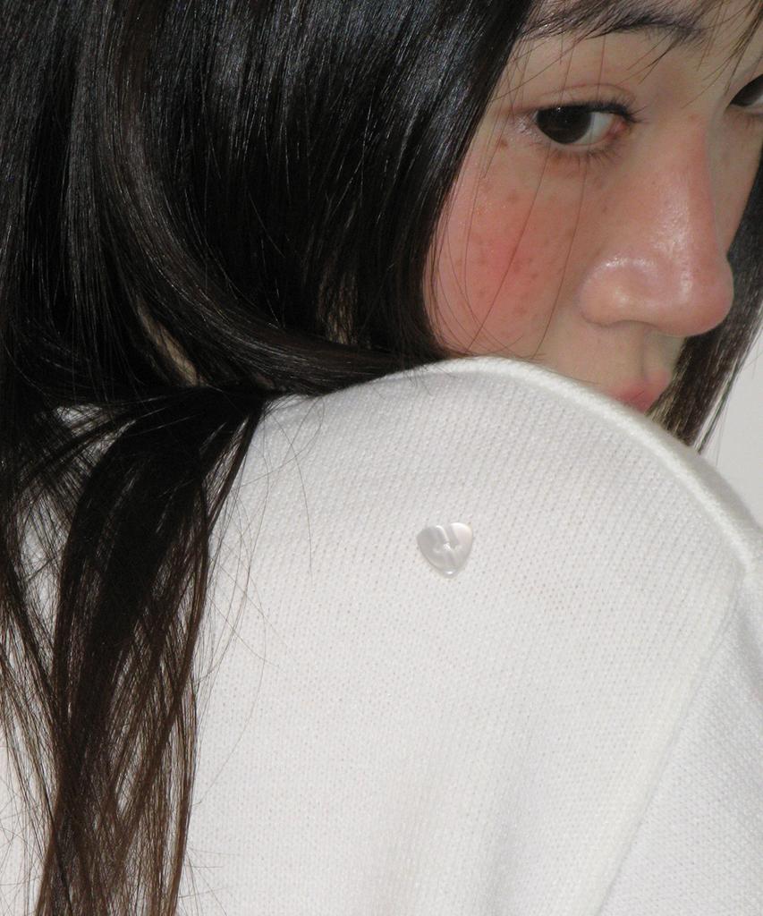 RONRON Heart Button Off Shoulder Knit Ivory