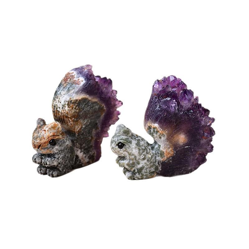 Ručně vyřezávaná figurka veverky z ametystu - Fialový surový kamenný ornament pro domácí nebo kancelářskou výzdobu