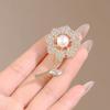 1pc Exquisite Style Gold Imitation Pearl Diamond Flower Shaped Brooch Lights Up Exquisite And Elegant Clothing Fashion Styling