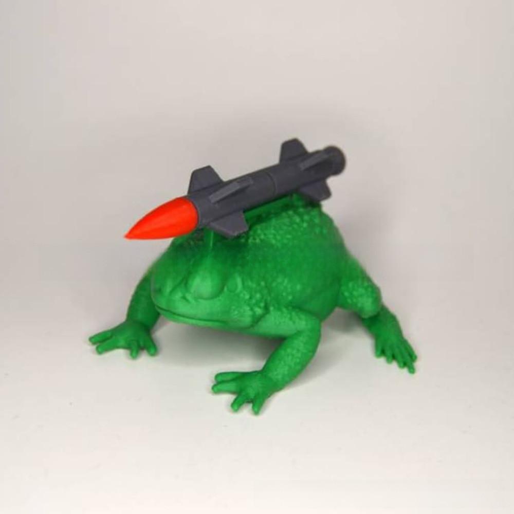 

Trendy Missile Toad Resin Rocket Frog Whimsical Animal Sculpture For Spaces Stylish