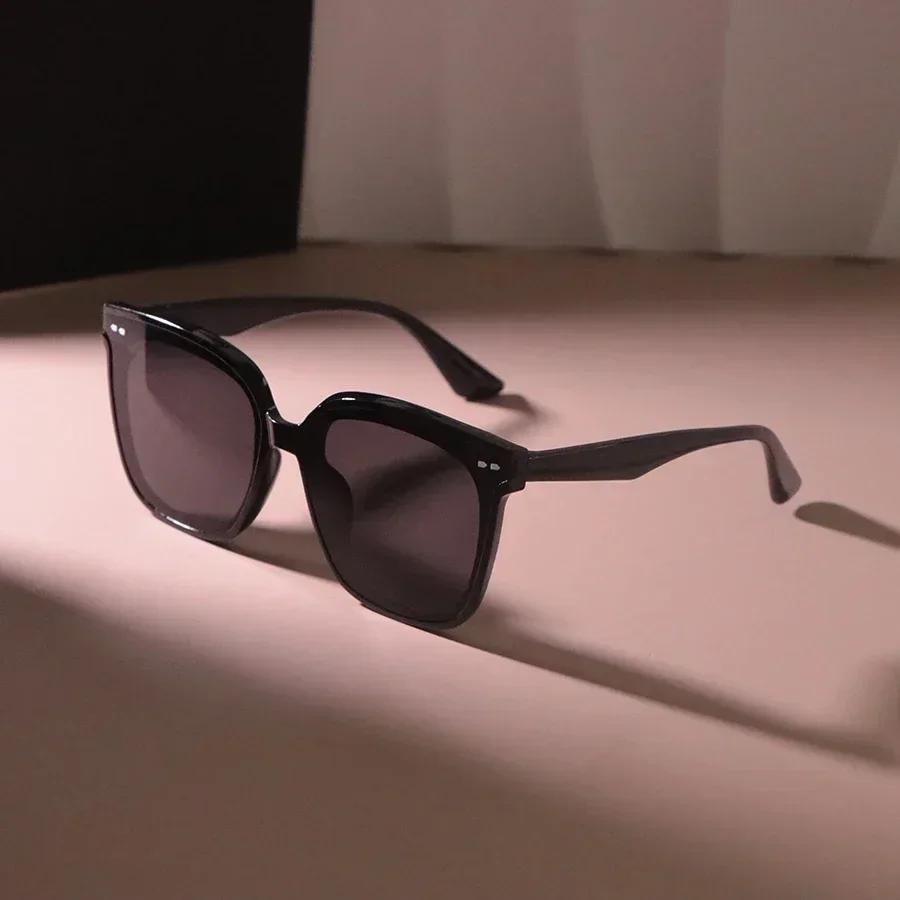 Retro Classic Square Sunglasses For Women Men Stylish Minimalist Female Male Fashion Glasses