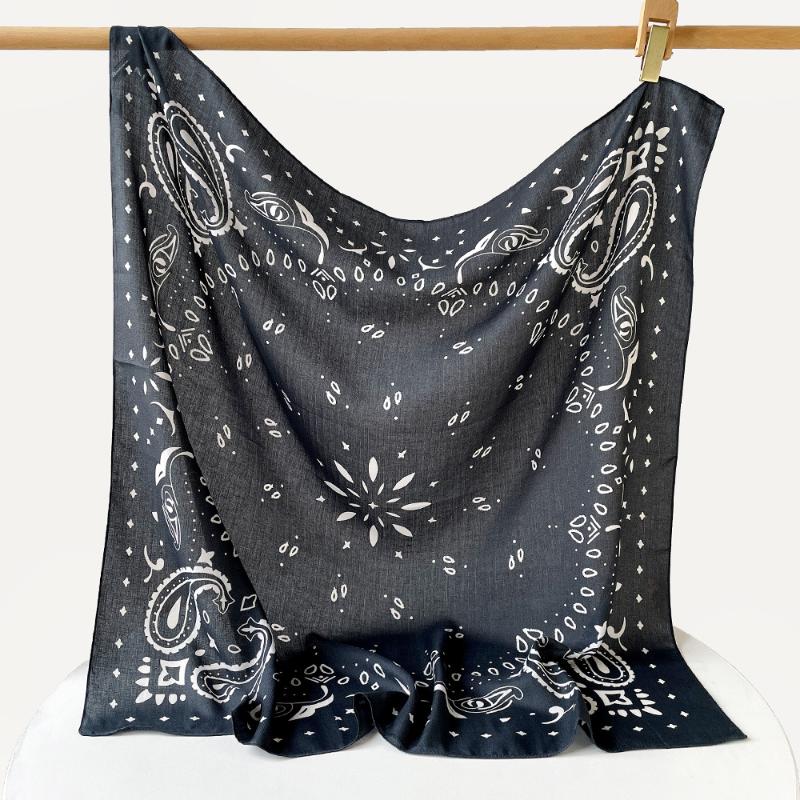 Fashion Paisley Women Head Scarf Printed Soft Female Shawl Wrap Luxury Feel Versatile Stylish Silk Scarves Summer Accessories
