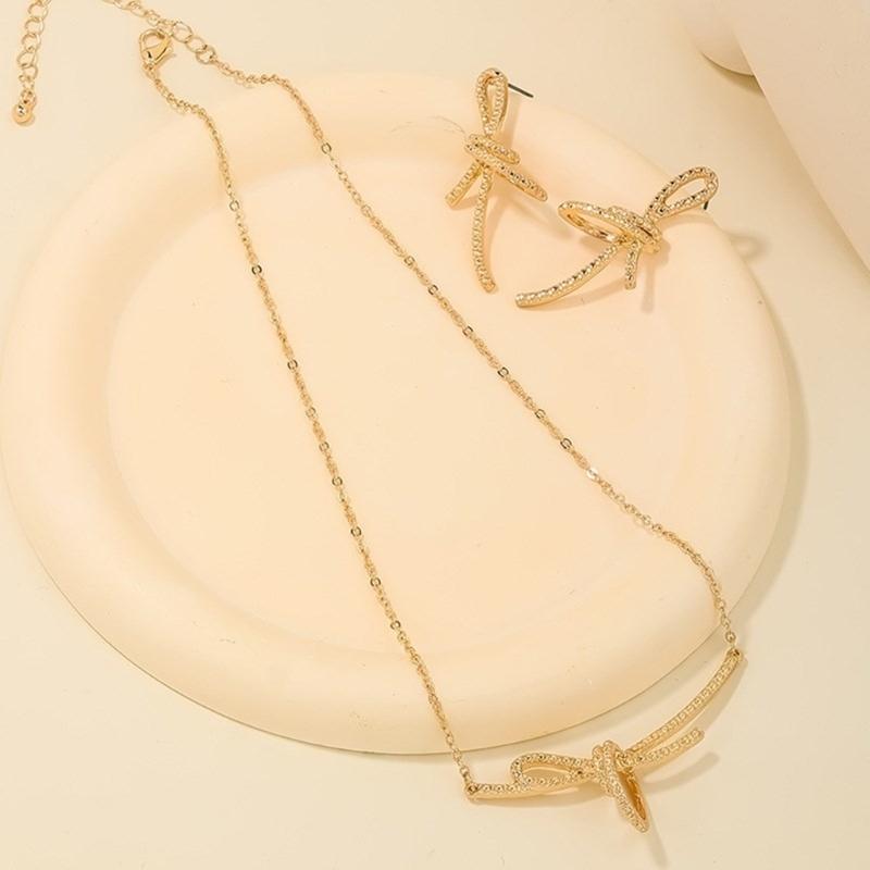 Delicate Bowknot Pendant Necklace and Earrings Combo Graceful Women's Neckchain and Ear Studs Jewelry Set Collection