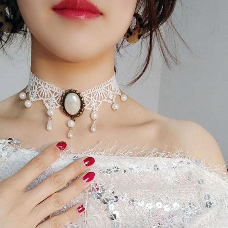 Neo-Gothic Black Sexy Lace Chokers Necklace for Women Fashion Retro Clavicle Chain Halloween Collar Y2K Decoration Jewelry Gifts