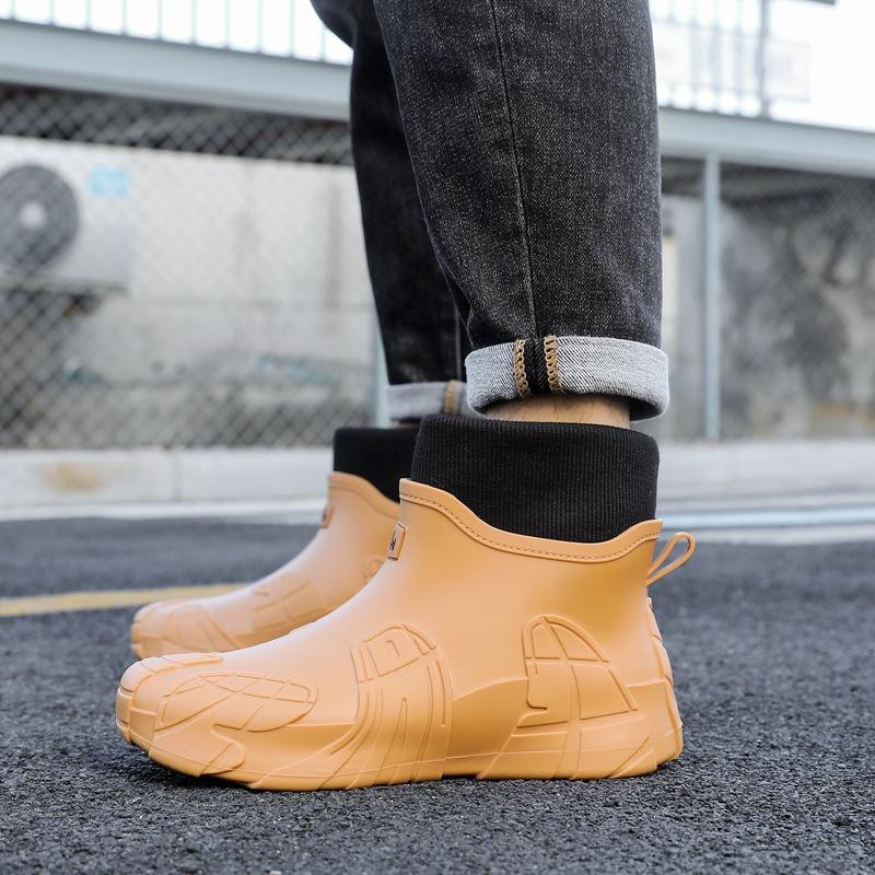 Rain shoes men's short tube non-slip and wear-resistant water shoes new fashion warm water boots warm short adult rubber shoes fashion