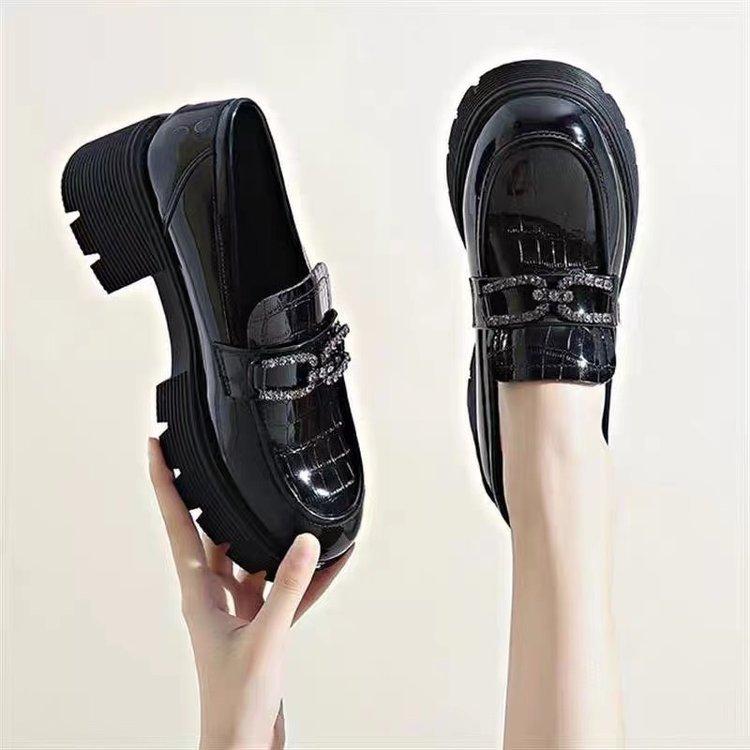 

Кожаные туфли в британском стиле, женские, новые весенние туфли на платформе с одной педалью, популярные мокасины высокого класса 2024 года 40 чёрный