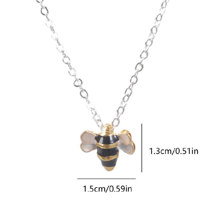 Beautiful Bee Pendant Necklace Silver Classy Clavicle Chain for Street Shooting