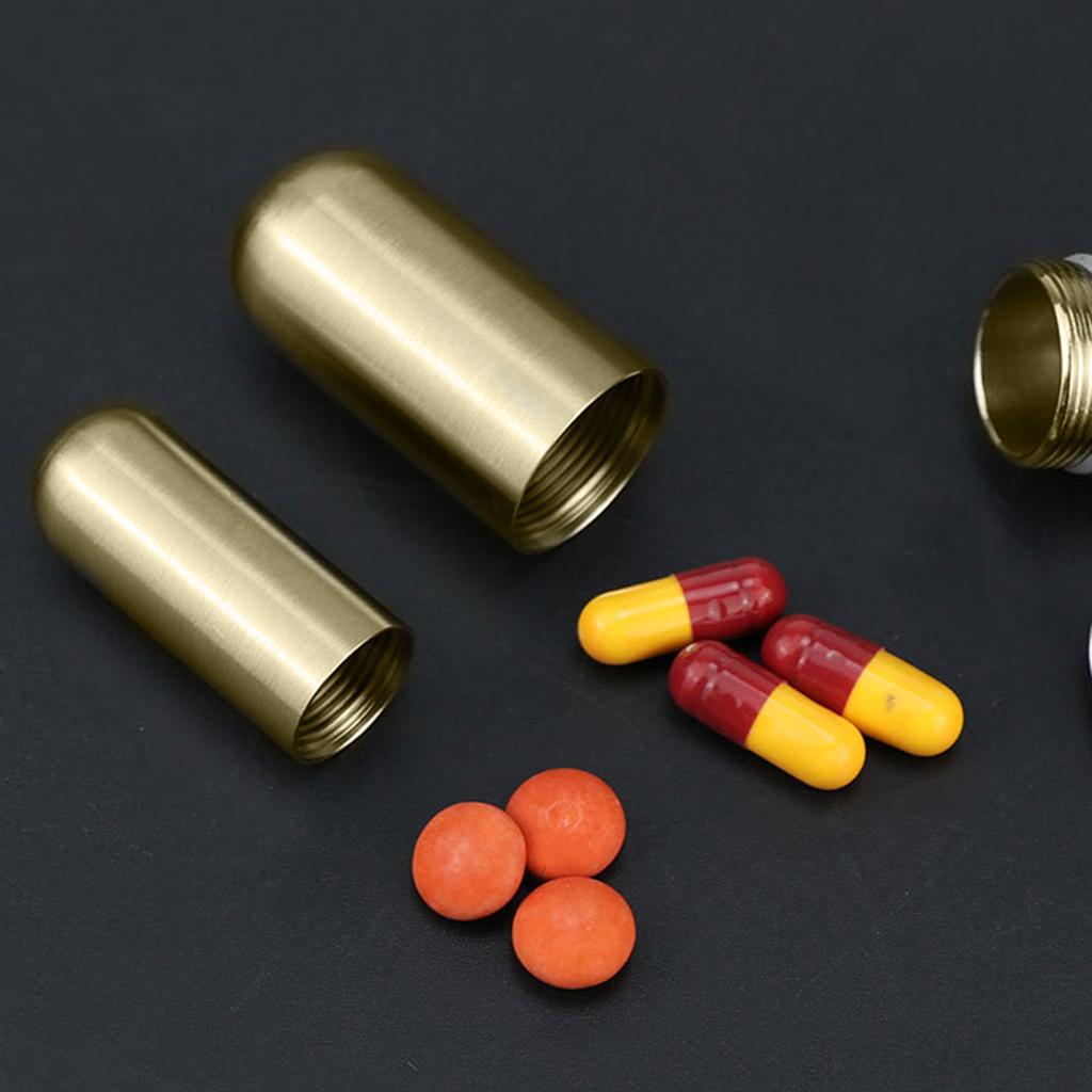 Kompaktes Pillenetui mit Schlüsselanhänger, praktischer Pillenbehälter aus Messing mit Schlüsselanhänger, sicheres Reiseetui für Medikamente