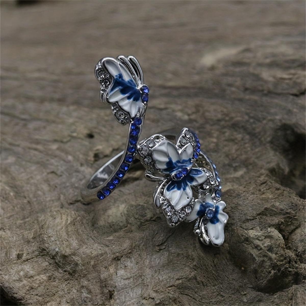 Очаровательное синее обручальное кольцо с бабочкой — фото 4