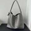 Gun Gun Champagne Woven Tote Bag Women's Large Capacity Premium Sense Portable Underarm Shoulder Bucket Bag
