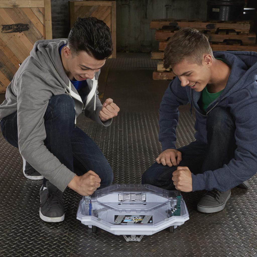 Set de luptă pentru atacul avatarului Beyblade Burst