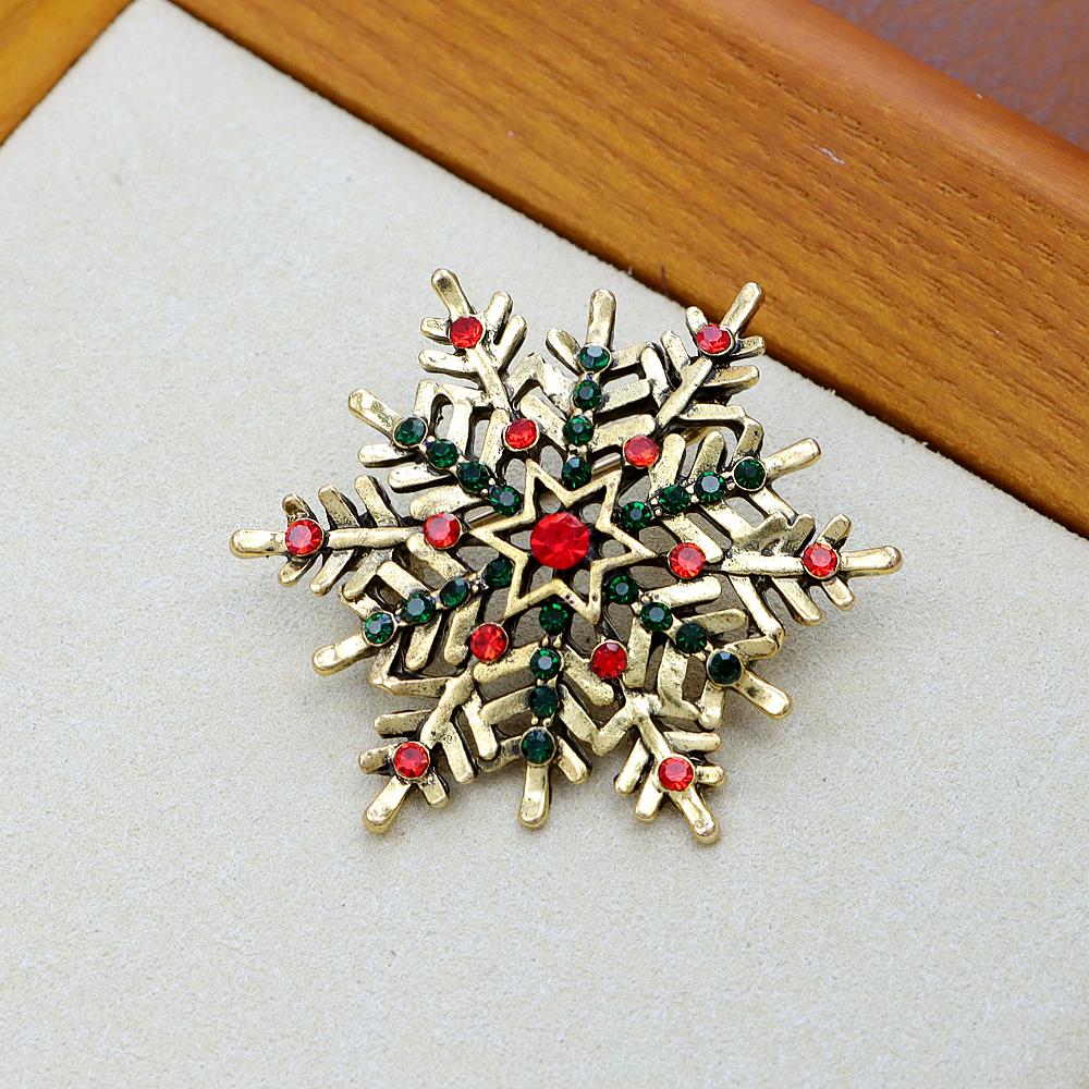 New Rhinestone Christmas Snowflake Brooch Unisex Fashion Pin Winter Festivel Jewelry Vintage Accessories Good Gift