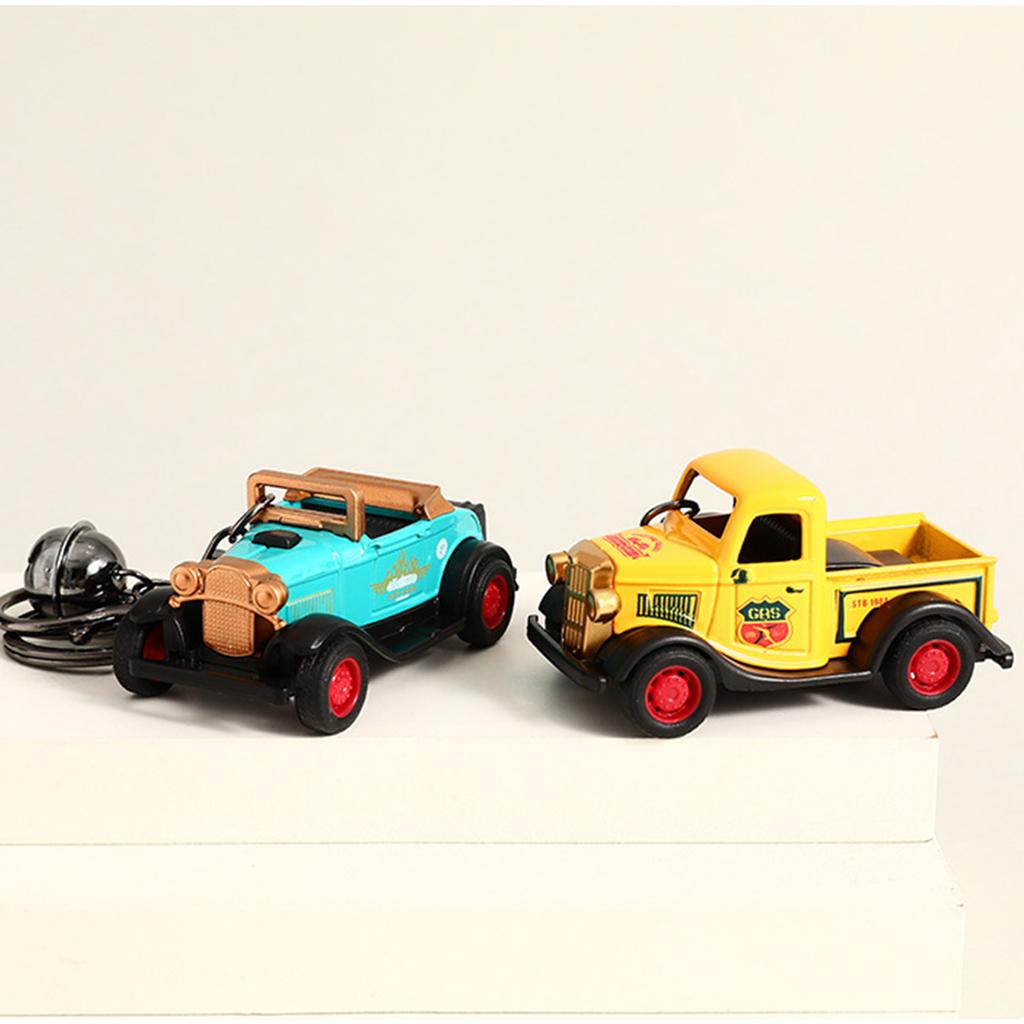 Vintage Car Inspired Keychain Accessory For Men And Women Perfect For Auto Enthusiasts And Fashionable Bag Decoration