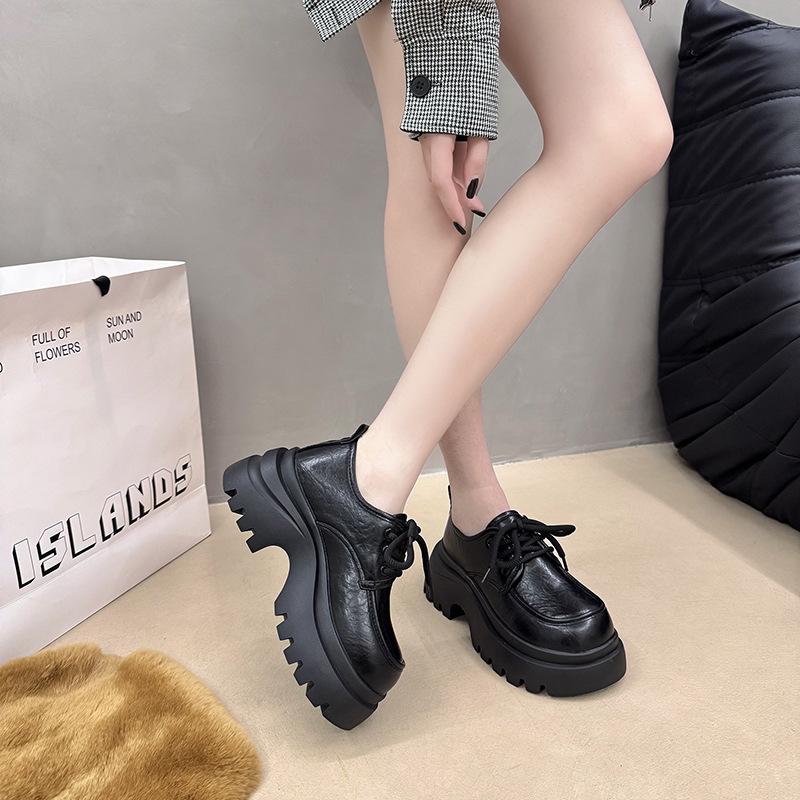 Damen-Lederschuhe mit dickem Absatz und Plateau im britischen Stil, neu für Frühling und Herbst 2025, mit Rock, runder Zehenpartie, Schnürung, Mary-Jane-Pumps