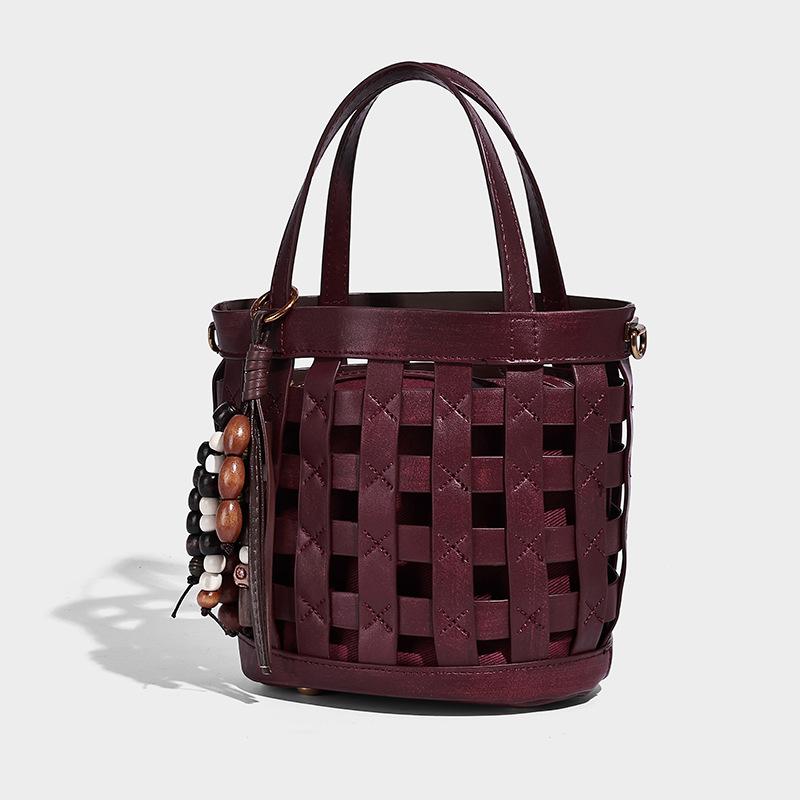 Плетеная корзина-сумка с镂чным узором 2025 года, новая нишевая модель, высококачественная сумка, универсальная сумка через плечо Wine Red（No Hanging Orn