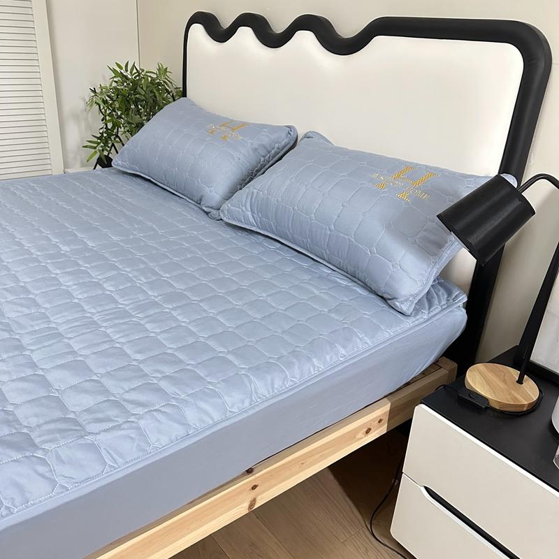 3PCS Embroidered Back-shaped Quilted Class A Raw Cotton Soybean Bed Sheet