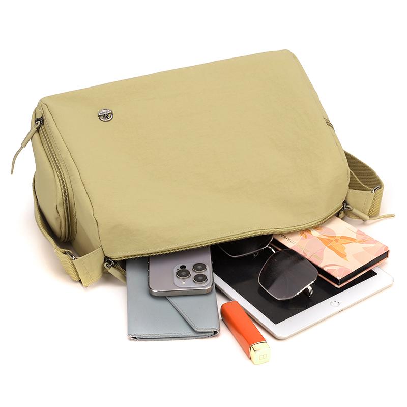 Women's Shoulder Bag Large Capacity Messenger Bag Solid Color Crossbody Bag