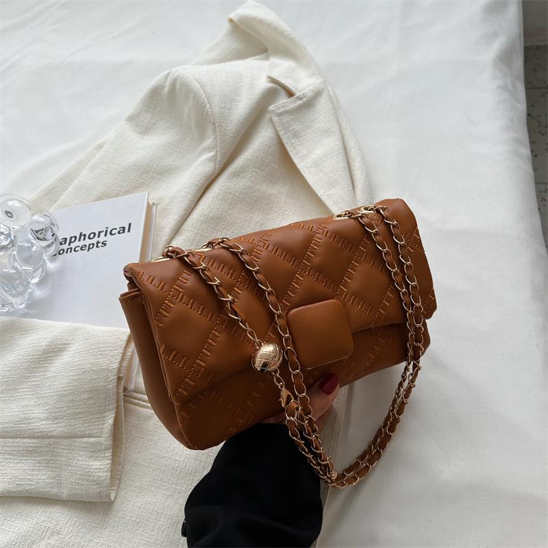 Rhombus Embroidery Thread Small Bag Women's 2024 Spring New Popular Versatile Chain Messenger Bag Internet Celebrity Explosion Small Square Bag