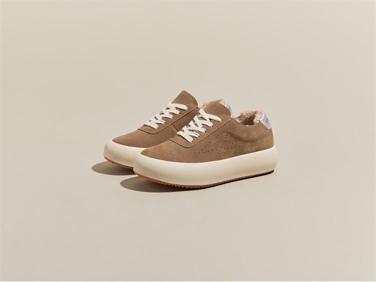 Retro sametové dámské boty se silnou podrážkou zvyšující výšku: 2023 Roztomilý Ošklivý Design Hvězdného Chleba