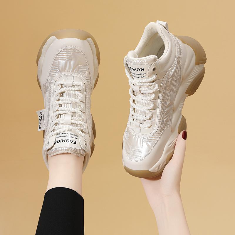 

(Broken size does not make up) Black sneakers for women s autumn and winter running shock absorption, light and showing feet, small and old models 36
