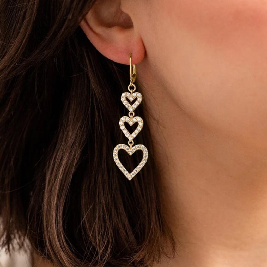 Dreifache Herz-Hängeohrringe für Damen Funkelnde Hohlherz-Ohrhänger Eleganter Liebes-Schmuck für Party tägliches Tragen