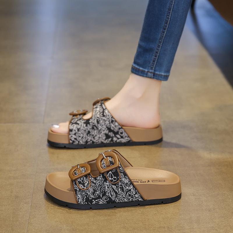 New Thick-soled Women's Shoes One-shoulder Soft-soled Beach Sandals