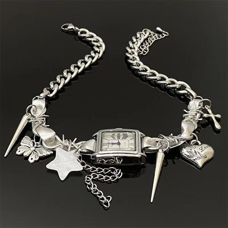 

Женское ожерелье GemChic, модное, крутое, горячее, с шипами, ретро-часы, звезда, бабочка, панк, ожерелье в виде ключицы, подарок на день рождения, Рождество, ювелирные изделия