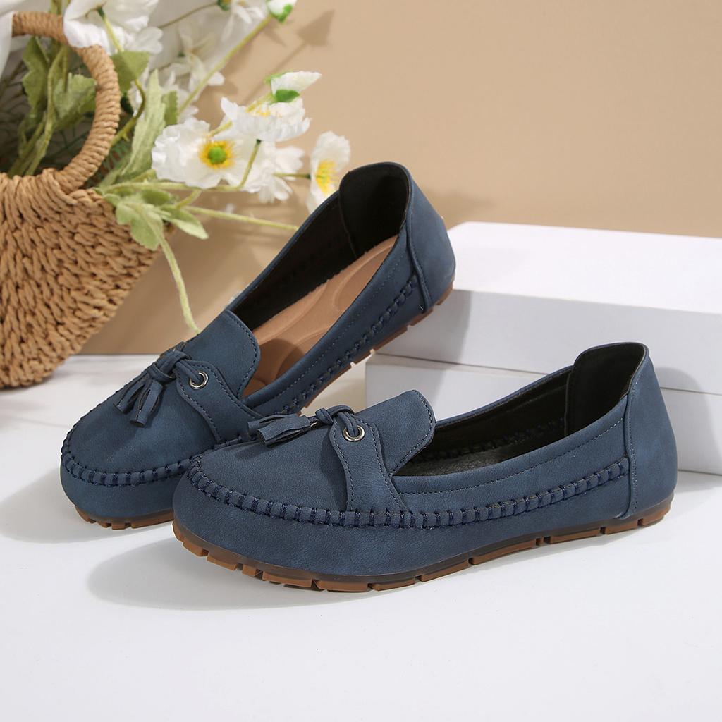 New 2025 Large Size Women's Flat Leather Shoes