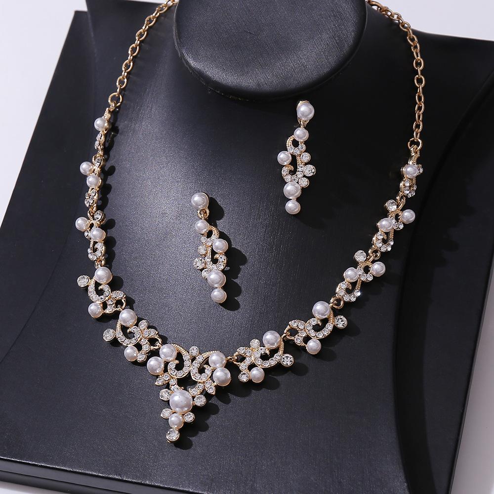 New Wedding Photography Props Necklace and Earrings Two-piece Set Fashionable Pearl and Rhinestone Bridal Set