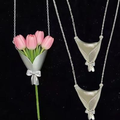 Fashion Flower Arrangement Packaged Pendant Necklace for Women Exquisite Sweet Bouquet Packaging Collarbone Chain Jewelry Gift