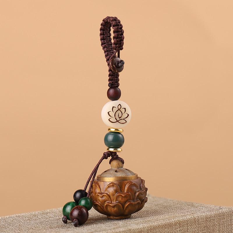 2021 Green Car Keychain G Buckle: Women's Mobile Phone Strap with Sandalwood Hollow Sachet Pendant