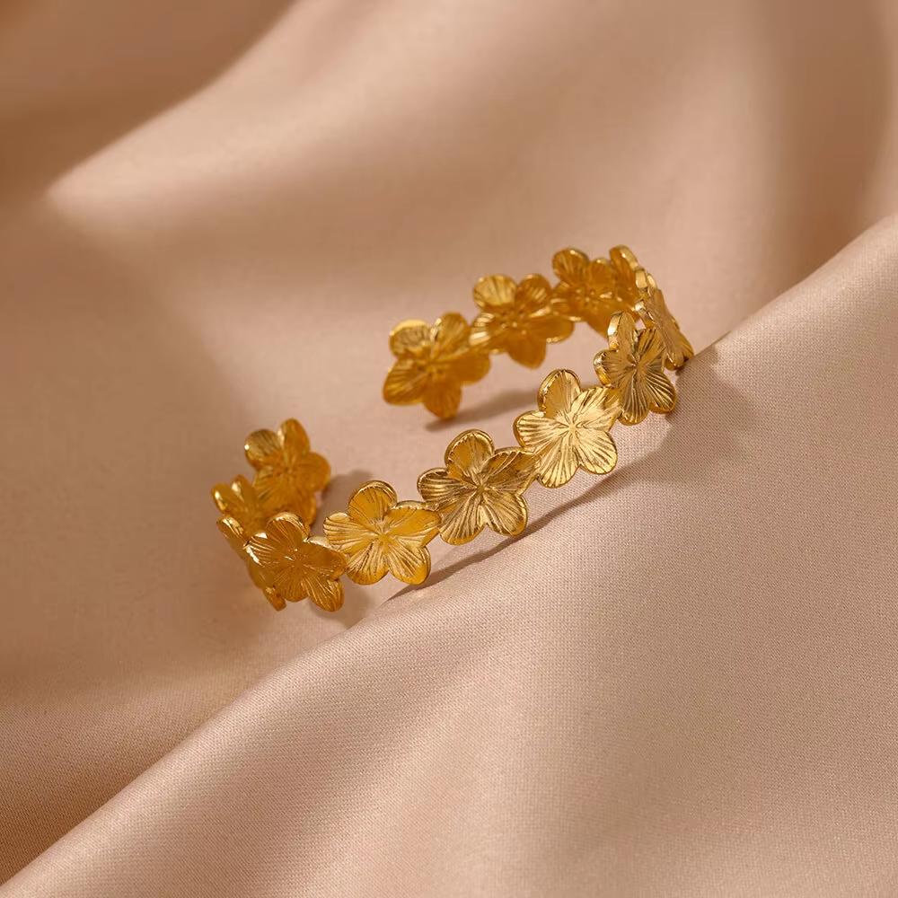 Vintage Stainless Seel Flower Bangles for Women Gold Color Stainless Steel Bracelet Femme Wrist Jewelry Accessories Pulseras