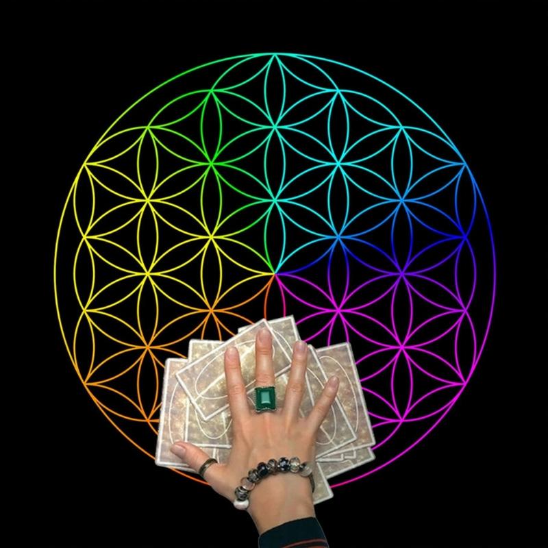 60x60cm Tarots Table Altar Cloth Metaphysical Board Game Mat Pendulum Divination Altar Tablecloth Board Game Cards Pad