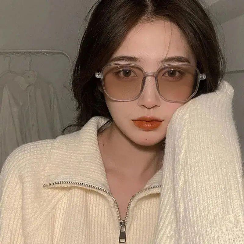 Women's Fashion Pochromic Glasses Ladies Square Frame Color Changing Myopia Glasses Unisex Near Sight Sunglasses