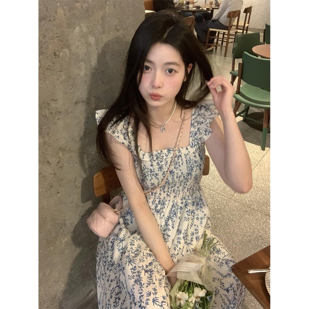 Mori blue floral flying sleeve dress women's summer new sweet pleated waist medium and long skirt