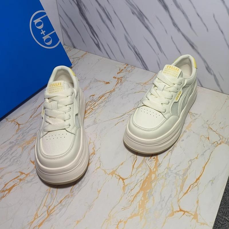 Korean version of thick-soled heightened soft-soled mesh casual shoes 2025 summer new shoes women's board shoes versatile white shoes